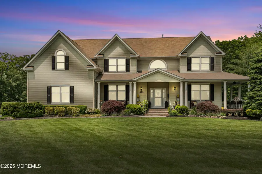529 Woodview Road, Toms River, NJ 08755 - Image #2
