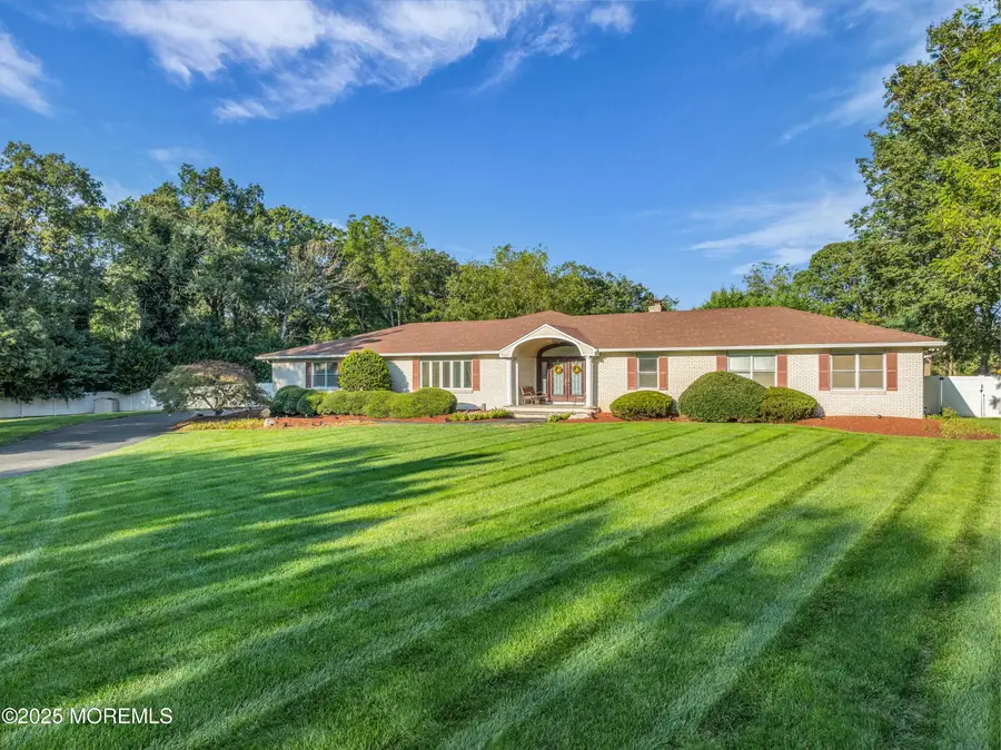 527 Eagle Point Drive, Toms River, NJ 08753 - Image #3