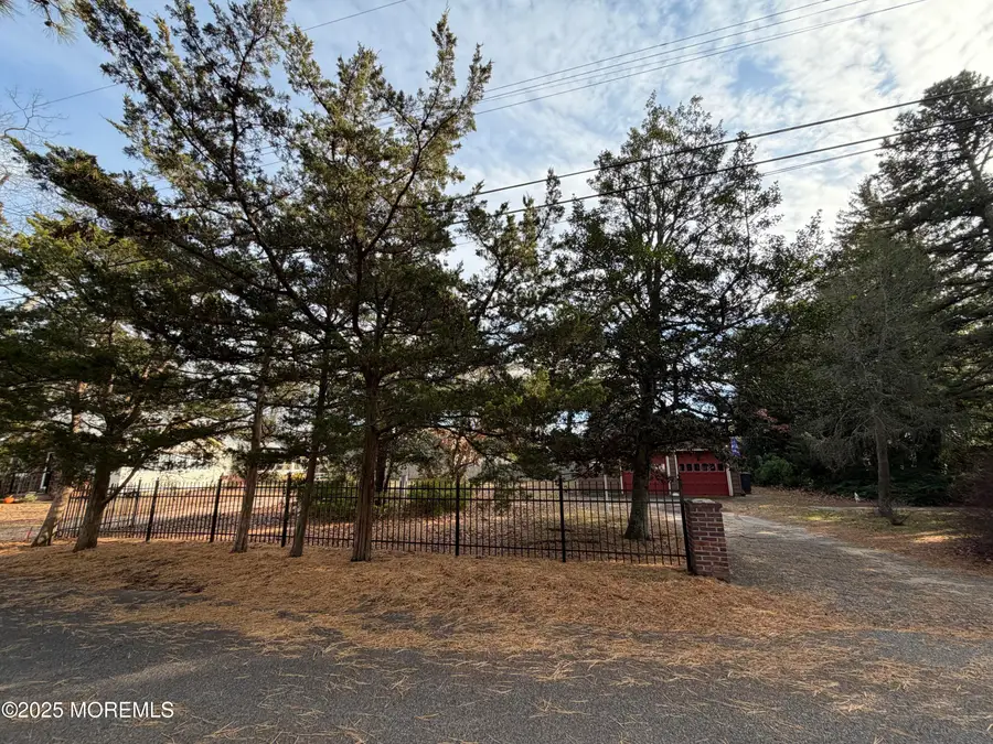 353 Arrowhead Drive, Brick, NJ 08724 - Image #3