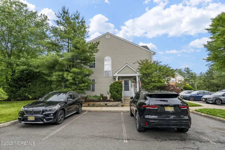 33 Oliver Court #1, Freehold, NJ 07728 - Image #3
