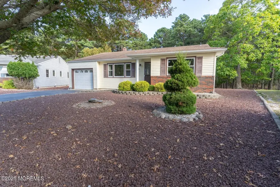 23 Burlington Court, Toms River, NJ 08757 - Image #2