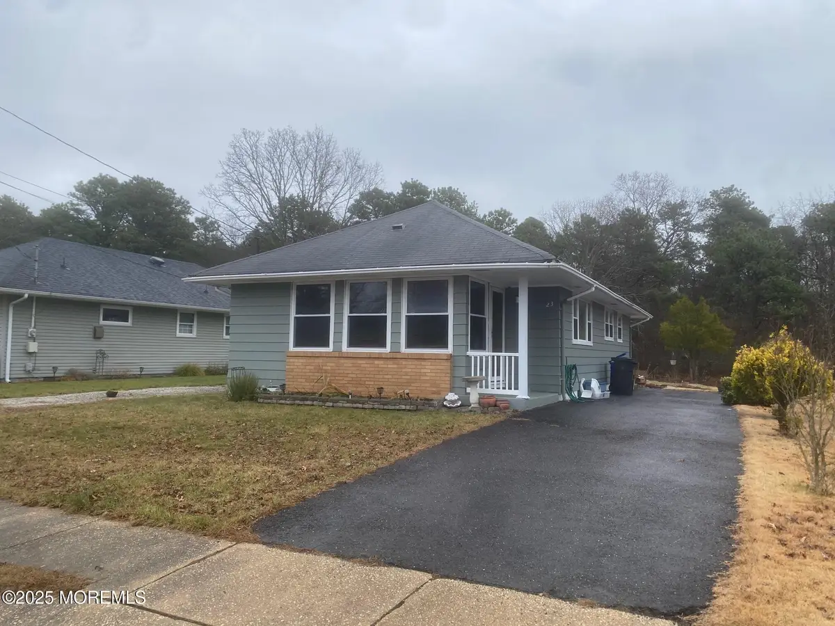 23 Yellowstone Drive, Toms River, NJ 08753 - Image #1
