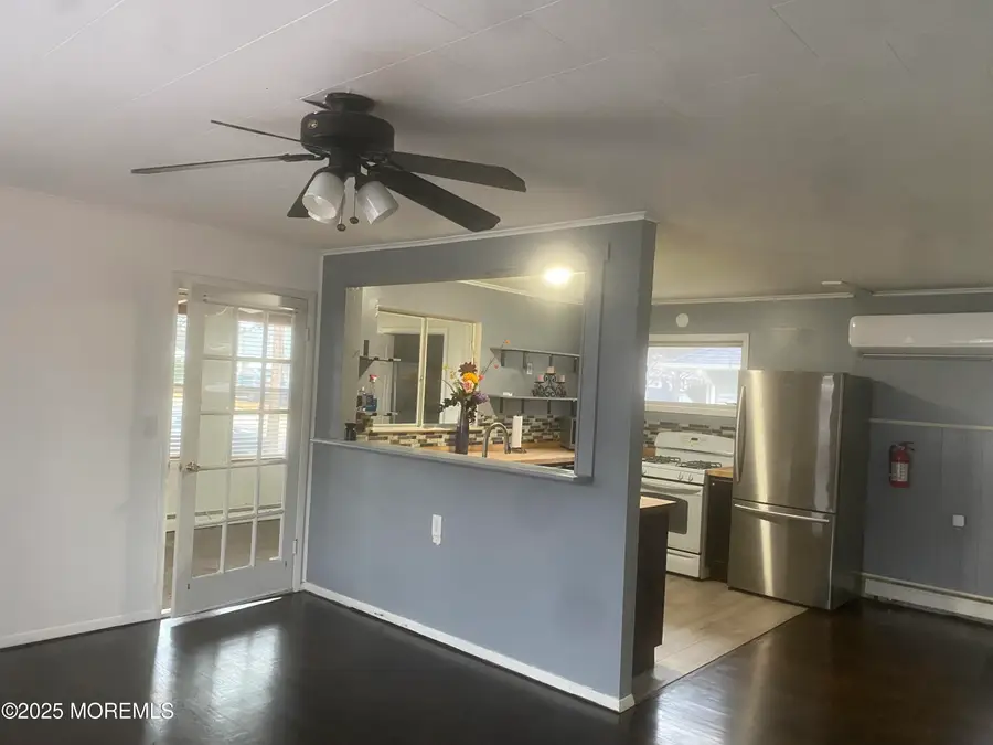 23 Yellowstone Drive, Toms River, NJ 08753 - Image #3