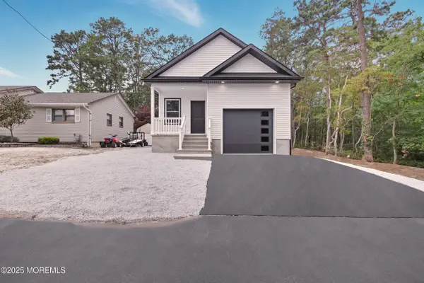 724 Sunset Road, Beachwood, NJ 08722