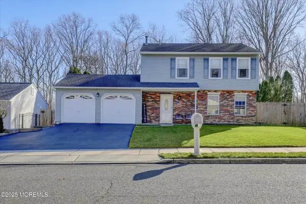 17 Cannon Ball Drive, Howell, NJ 07731