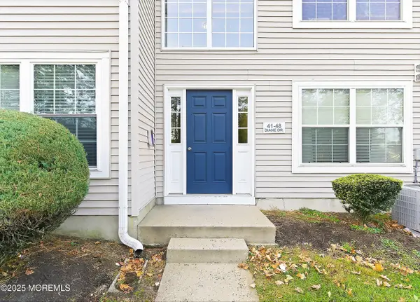 42 Diane Drive, Tinton Falls, NJ 07753