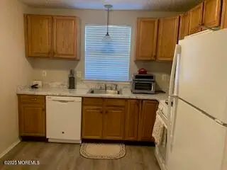 32 Dover Court, Tinton Falls, NJ 07712 - Image #2