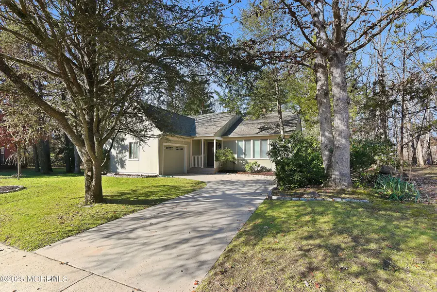 110 Lavenham Court, Toms River, NJ 08755 - Image #3