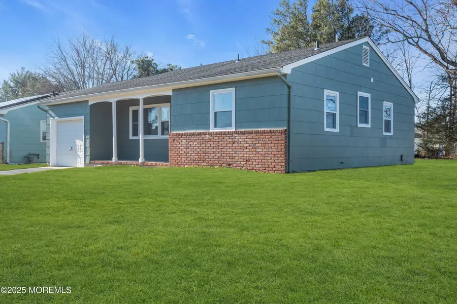 80 Brakenbury Drive, Toms River, NJ 08757 - Image #3