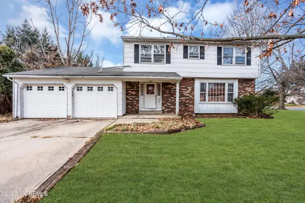 1 Colleen Circle, Ewing, NJ 08638