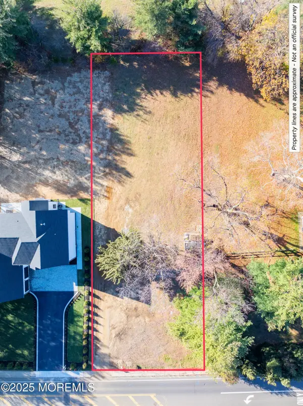 748 Holmdel Road, Holmdel, NJ 07733