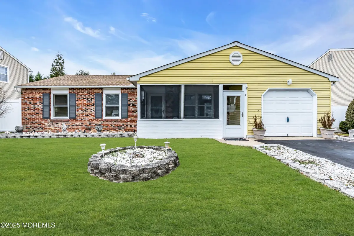 4 Evergreen Place, Howell, NJ 07731 - Image #1