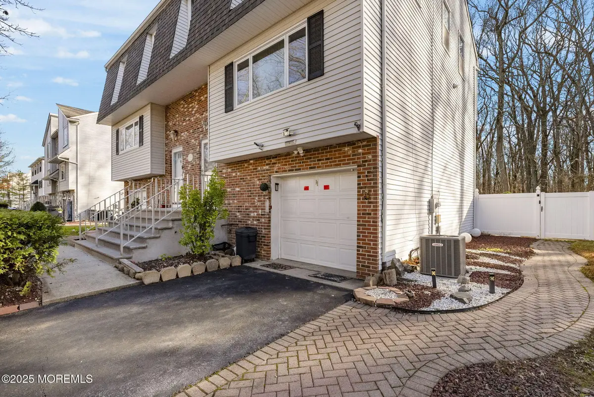 21 Lone Star Lane, Manalapan Township, NJ 07726 - Image #1