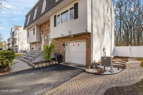 21 Lone Star Lane, Manalapan, NJ 07726