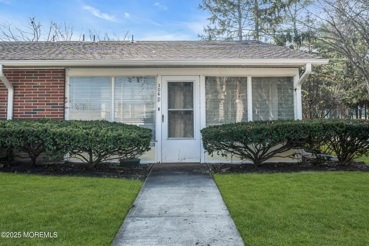 306 Malvern Court #D, Lakewood, NJ 08701 - Image #1