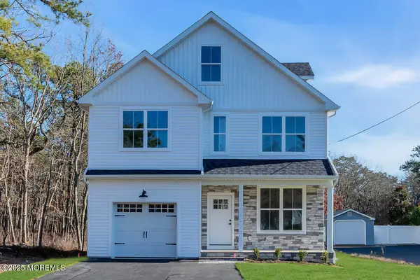 293 Trenton Avenue, Bayville, NJ 08721