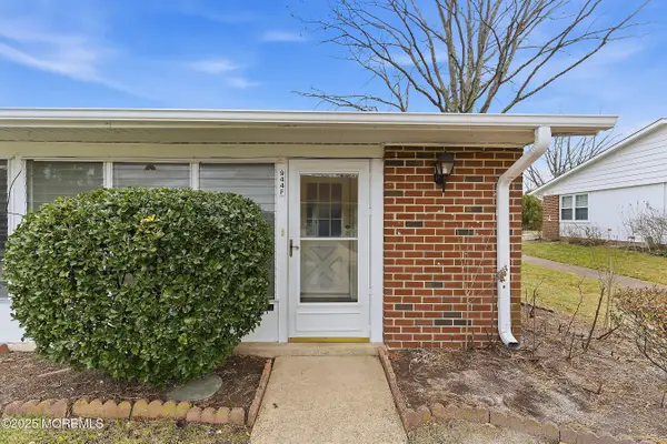 944F Aberdeen Drive, Lakewood, NJ 08701