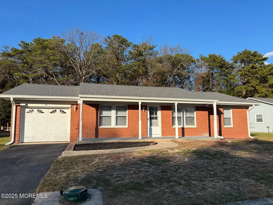 32 Constitution Boulevard, Whiting, NJ 08759 - Image #2