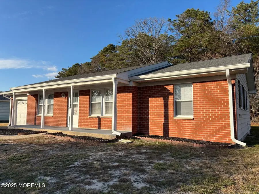 32 Constitution Boulevard, Whiting, NJ 08759 - Image #3