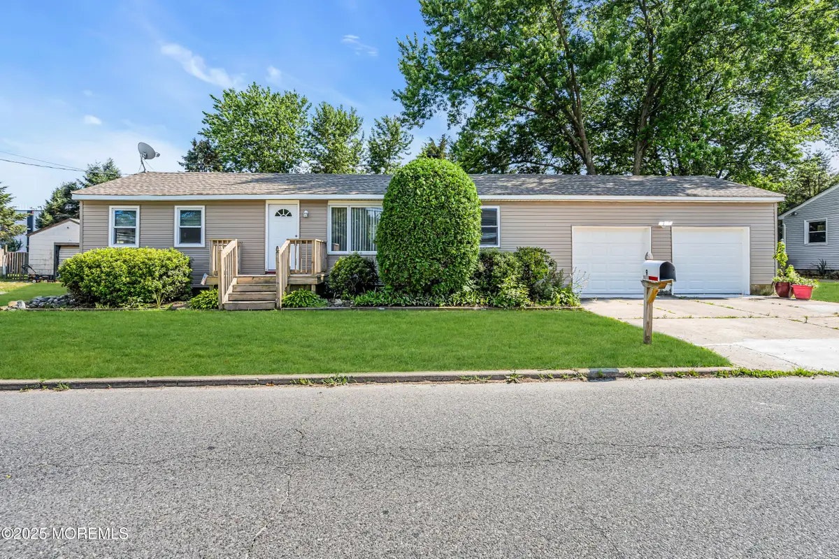 9 Frederick Drive, Bayville, NJ 08721 - Image #1