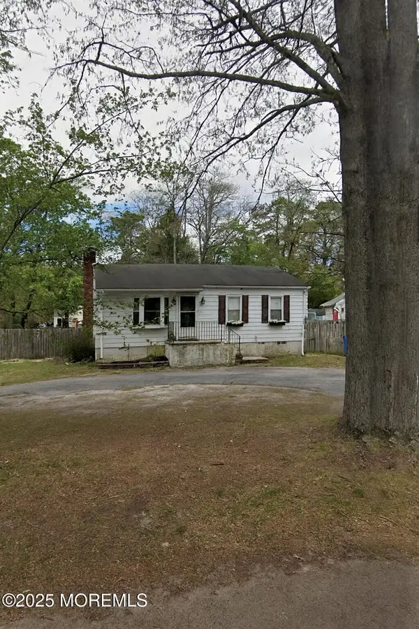 259 Lanes Pond Road, Howell, NJ 07731