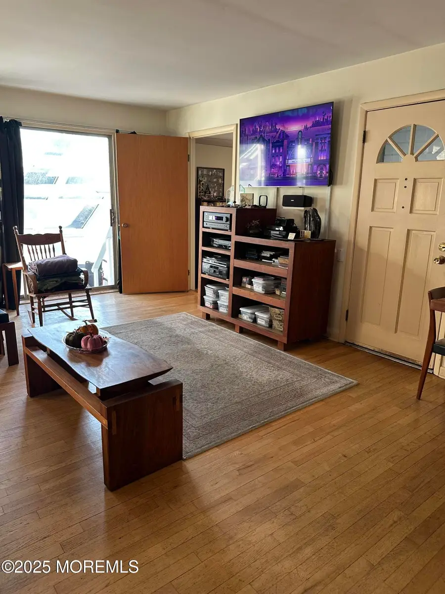 15 Georgia Tavern Road, Farmingdale, NJ 07727 - Image #3