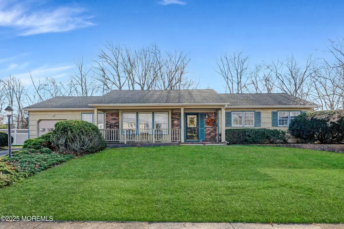 21 Meadowbrook Drive, Howell, NJ 07731 - Image #1