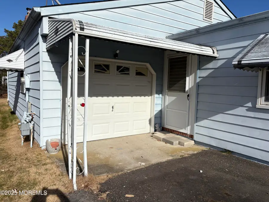 55 Selkirk Avenue, Toms River, NJ 08757 - Image #2