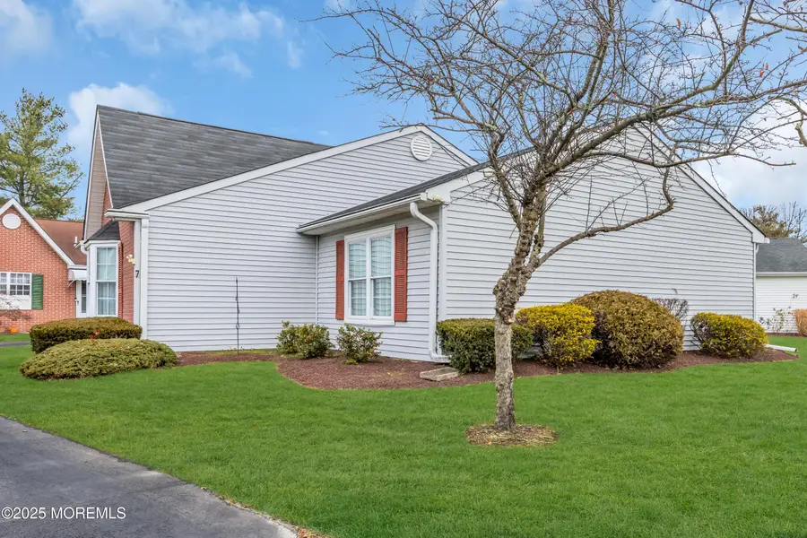 7 Gatley Close, Freehold, NJ 07728 - Image #2