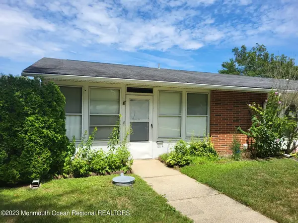 101 Edinburgh Lane #A, Lakewood, NJ 08701