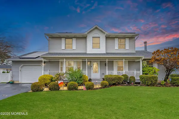 46 Spruce Street, Beachwood, NJ 08722