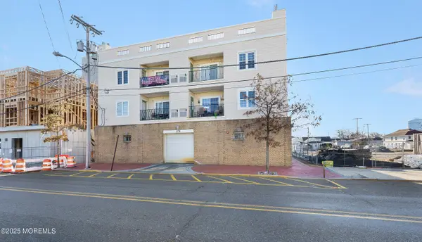 276 Beachway Avenue #8, Keansburg, NJ 07734