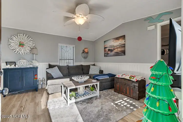 31 Sams Trailer Ct Court, Hazlet, NJ 07730 - Image #3