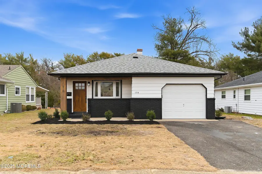 178 Charlotteville Drive, Toms River, NJ 08757 - Image #3