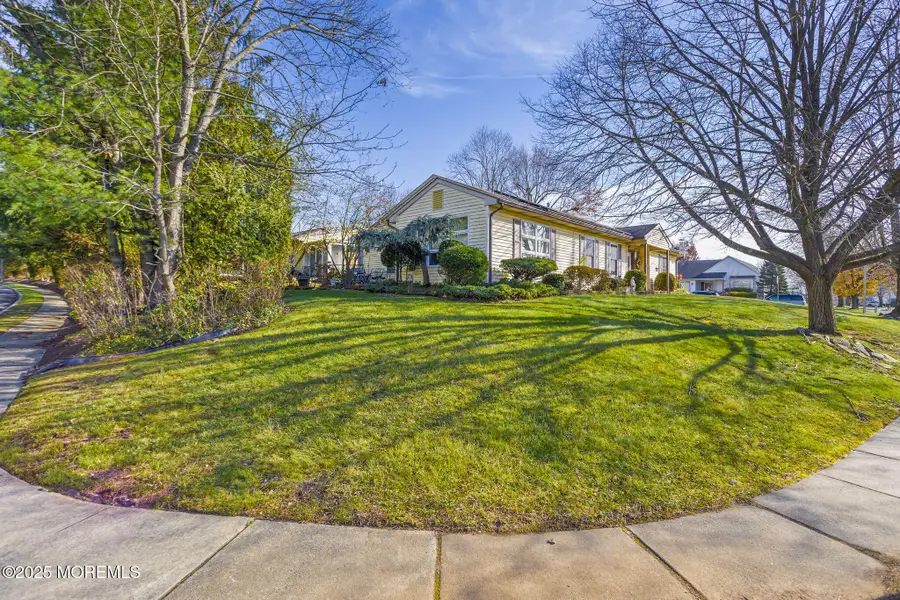 102 Carriage Hill Court, Columbus, NJ 08022 - #3