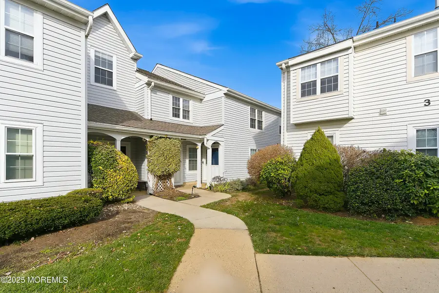 20 Tulip Lane, Freehold, NJ 07728 - Image #3