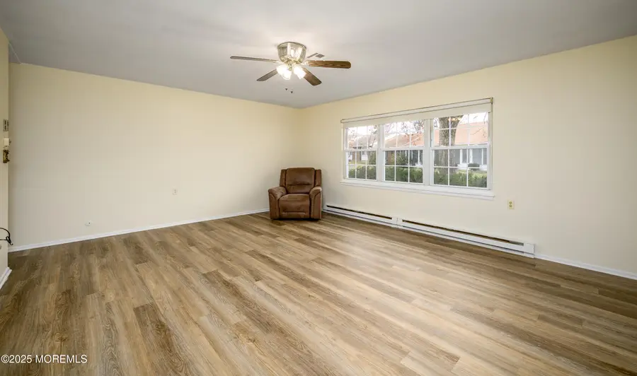 933B Thornhill Court, Lakewood, NJ 08701 - Image #2