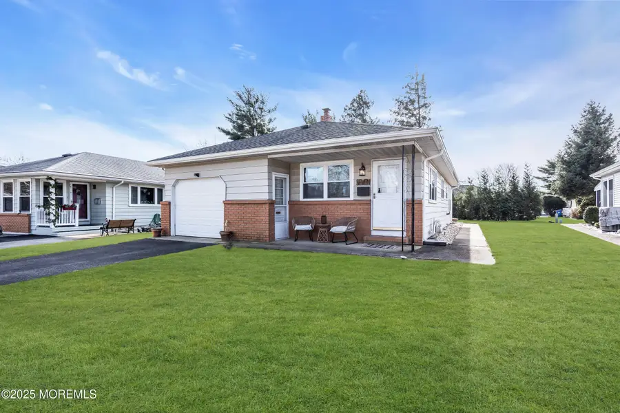 7 Georgetown Drive, Toms River, NJ 08757 - Image #2