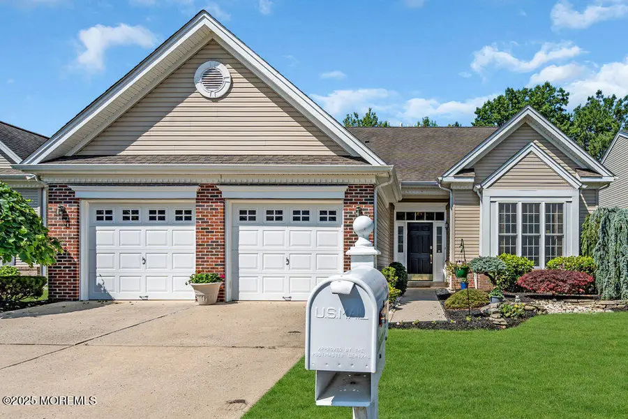 24 Oakmont Lane, Jackson, NJ 08527 - Image #2