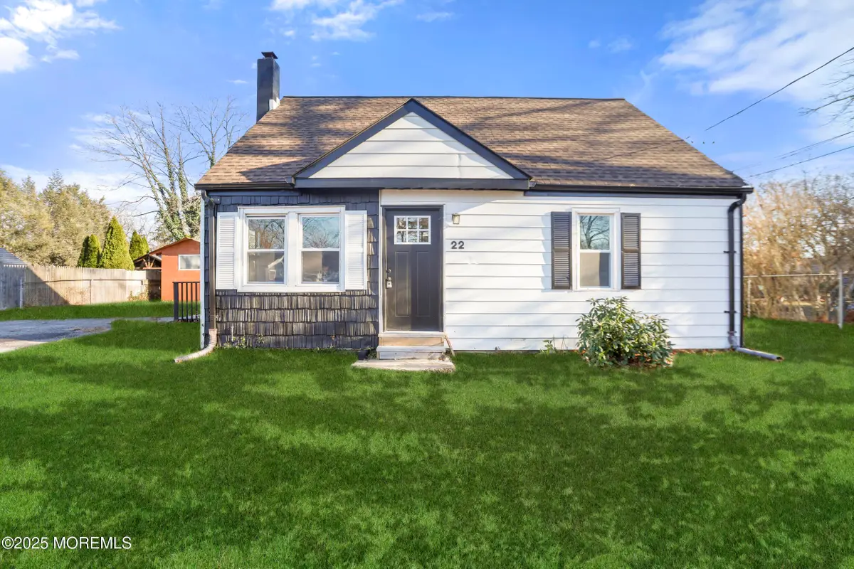 22 Oak Ridge Parkway, Toms River, NJ 08755 - Image #1