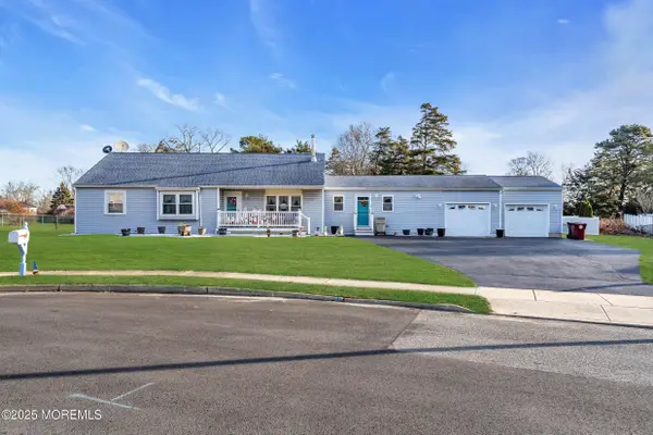 82 Scott Drive, Bayville, NJ 08721