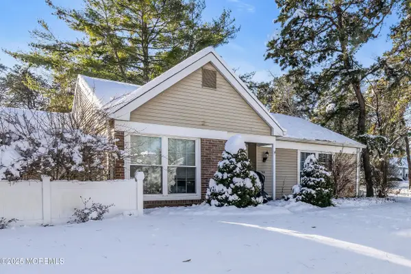 766B Liverpool Circle, Manchester, NJ 08759