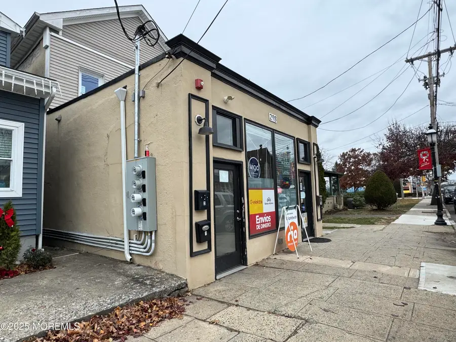 298 Shrewsbury Avenue, Red Bank, NJ 07701 - Image #3