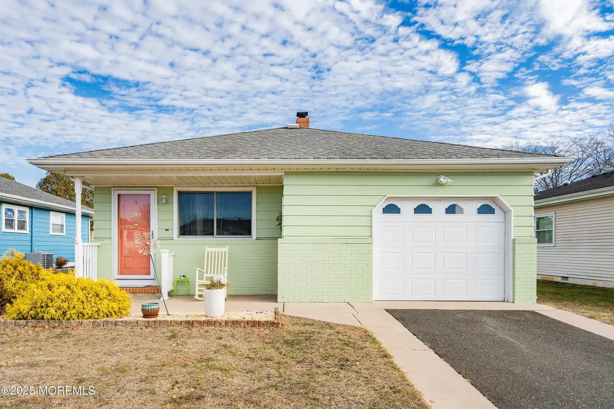 205 Bonaire Drive, Toms River, NJ 08757 - Image #1