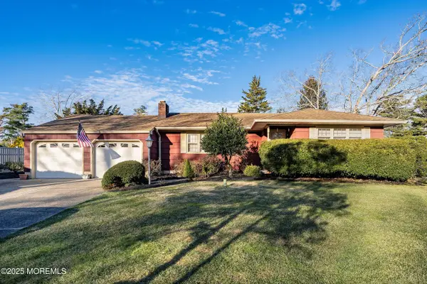 46 Mount Vernon Drive, Toms River, NJ 08755