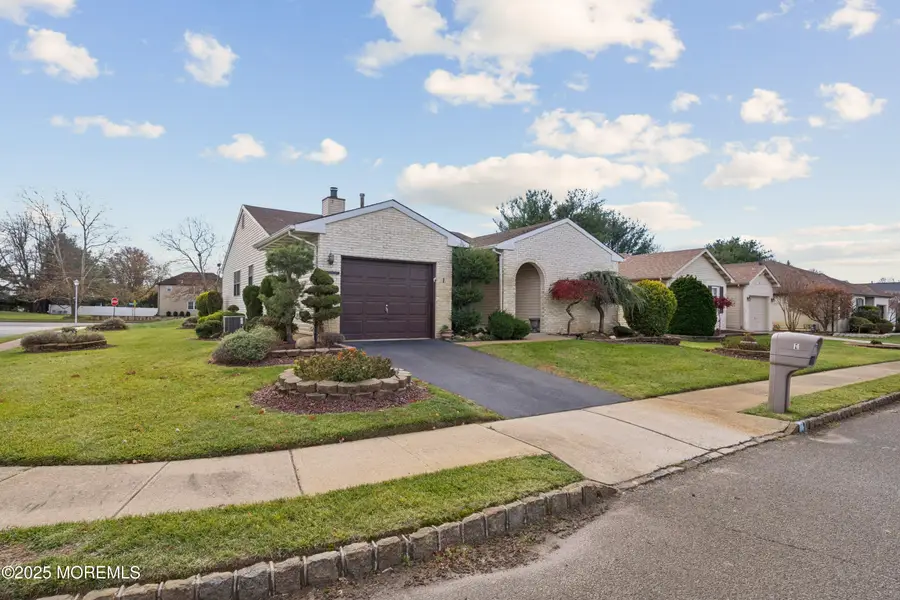 1 Suffolk Way, Marlboro, NJ 07746 - Image #3