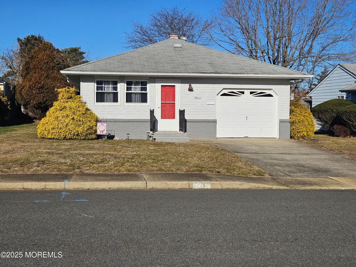 11 Margarita Street, Toms River, NJ 08757 - Image #1