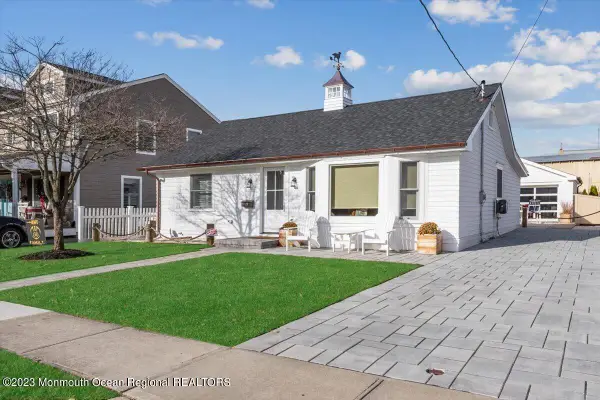 65 Pearce Avenue, Manasquan, NJ 08736