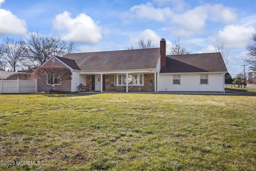 2 Varnum Lane, Manalapan Township, NJ 07726 - Image #3