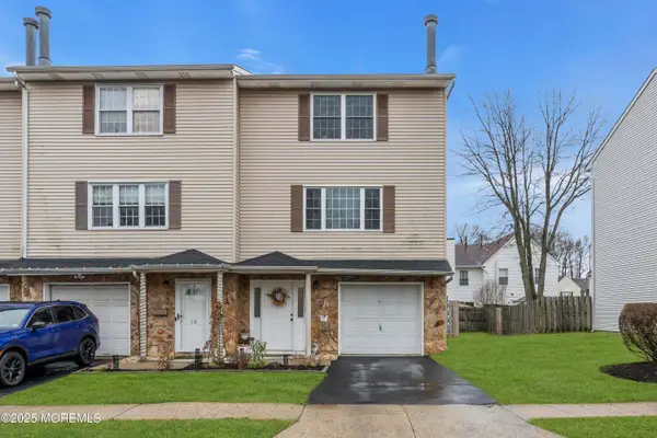 13 Dutch Lane, Hazlet, NJ 07730